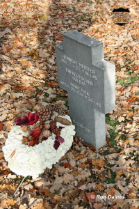 Herbert Meister grave 01 - edited